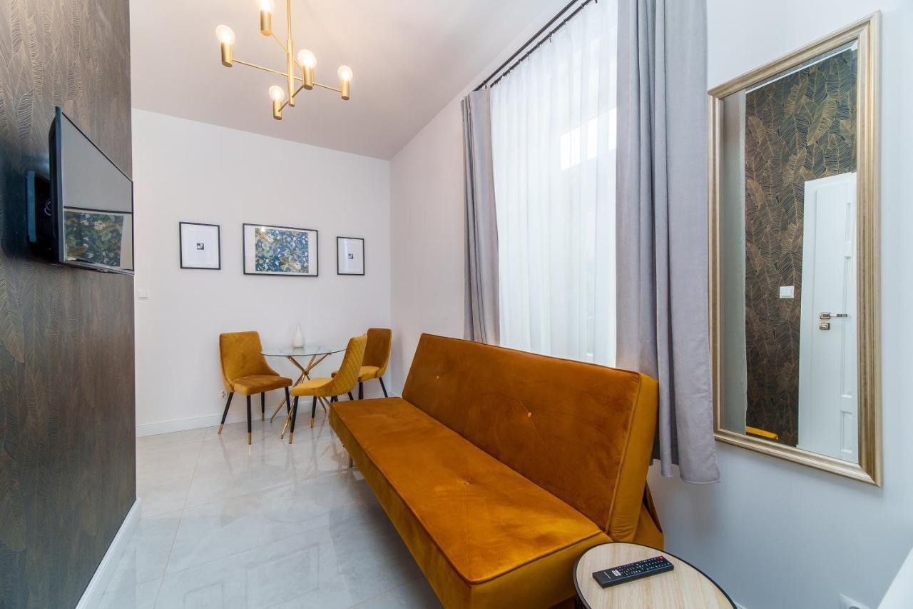 Rint - Zlota 8 Aparthotel Bialystok Luaran gambar